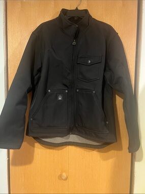 Alaskan Hardgear Men's Black Lightweight Softshell Jacket with Utility Pockets